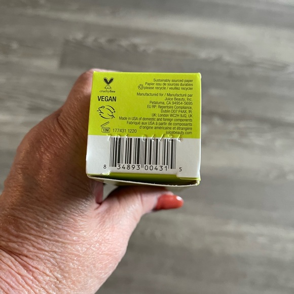 Juice Beauty SPF 30 Oil-Free Moisturizer NEW - Picture 8 of 12